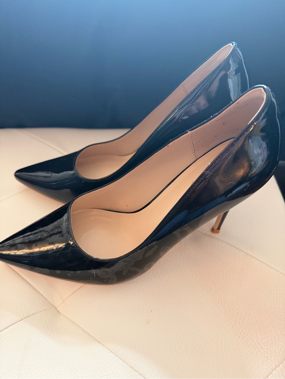 Gianvito Rossi Black Patent Pointed Toe Pumps - Picture 2 of 4